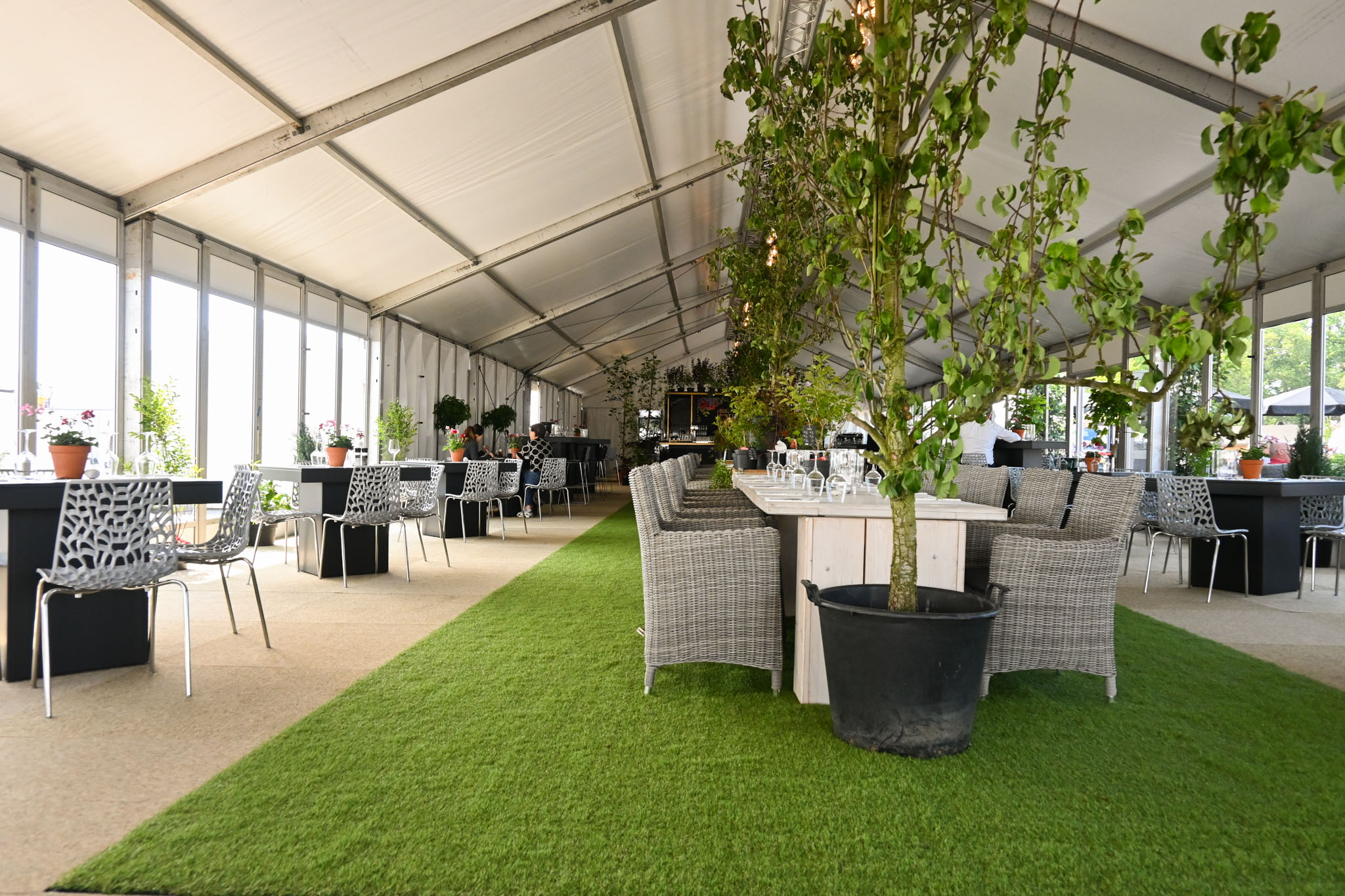 Tentinrichting Brasserie de Tuin op CSI Twente 2023